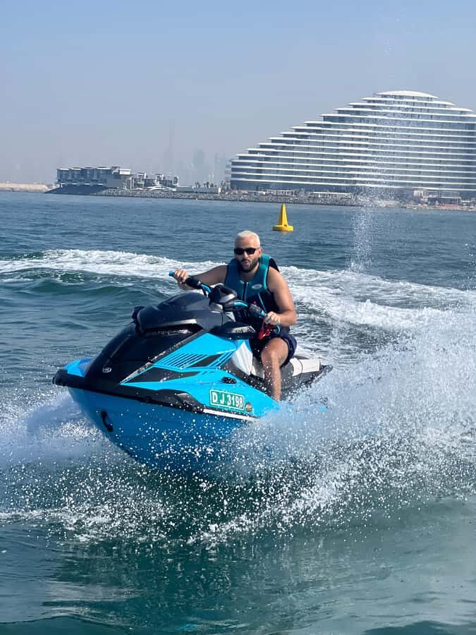 Palm Jumeirah: 1.5-Hour Guided Jet Ski Tour - Entering the water world: where you meet and what to bring