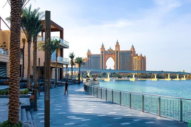 Palm Jumeirah Island Tour with Revolving 360" view from The View at The Palm ! - Should you book this Palm Jumeirah Island Tour with Revolving 360° view?