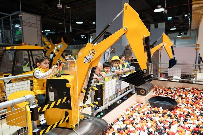 PLAY Dubai ( VR Park) Experience at Dubai Mall - Your 4-hour pass: how the games work and where time goes