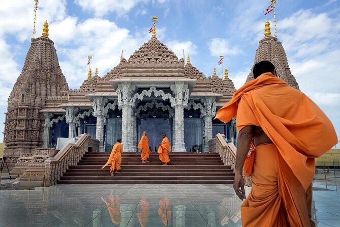 Premium Abu Dhabi City Tour With Hindu Temple Visit - Private - BAPS Hindu Mandir: a new landmark with real craftsmanship