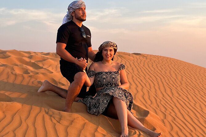 Private 4 Hour Evening Desert Safari - Sandboarding and Photo Stops at Sunset: When the Timing Matters