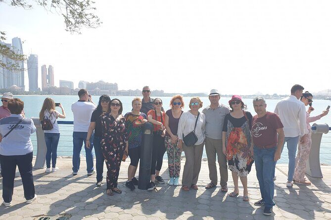 Private Abu Dhabi 5 Wonders Tour with Emirates Palace Lunch - Qasr Al Watan (Presidential Palace): A Culture Stop With Built-In Time