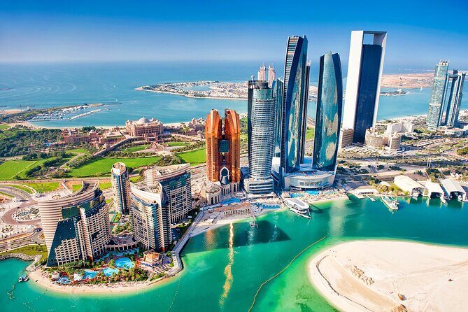 Private Abu Dhabi City Tour From Dubai - Corniche Beach: a quick dose of sea air and photo-friendly promenade views