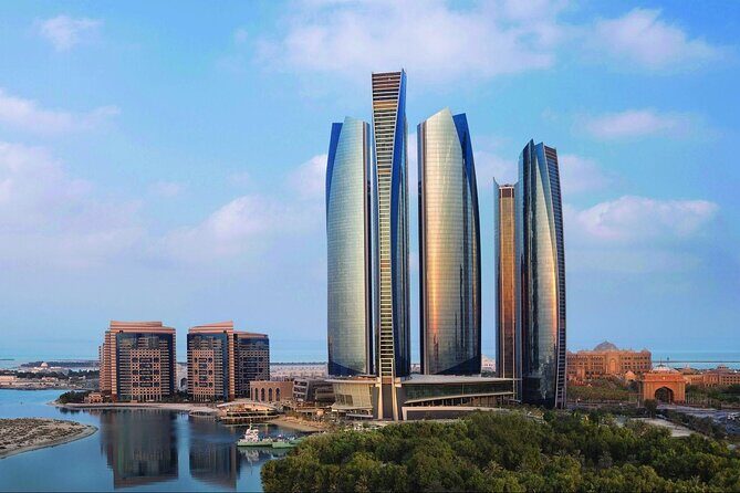Private Abu Dhabi City Tour from Dubai in 4 by 4 Vehicle - Qasr Al Watan and Louvre Abu Dhabi: two cultural hits, both with extra tickets