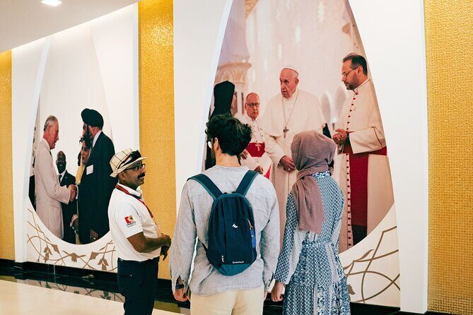 Private Abu Dhabi City Tour : Sheikh Zayed Mosque & Heritage Village - Sheikh Zayed Grand Mosque Center: how to get the most from the 1.5-hour visit