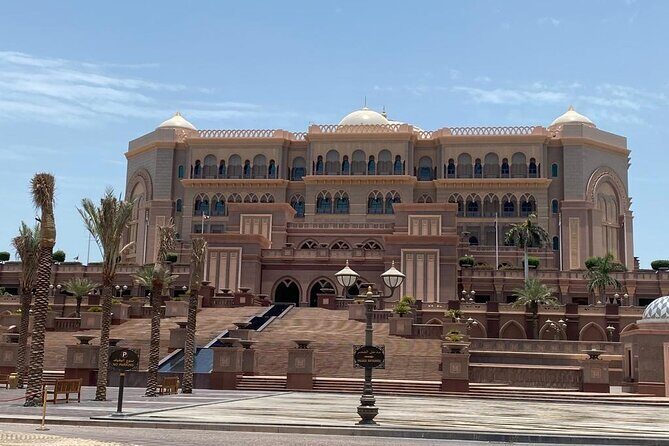 Private Abu Dhabi City Tour with Emirates Palace, Grand Mosque - Why this private format works in Abu Dhabi