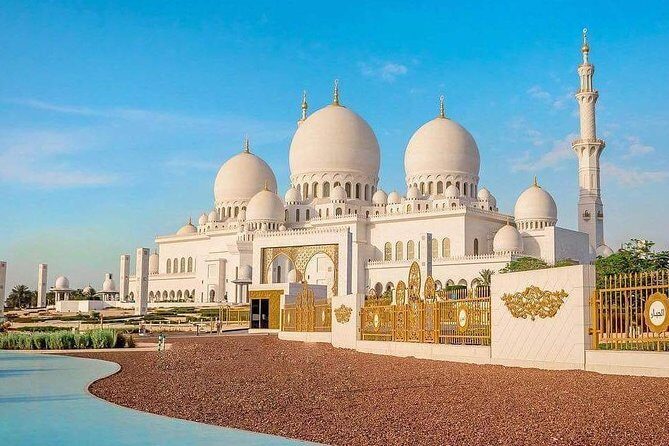 Private Abu Dhabi City tour with Gold Coffee at Emirates Palace - Ferrari World Yas Island: The Photo Stop You’ll Either Love or Skip