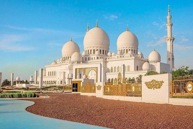 Private Abu Dhabi City Tour with Louvre Museum & Lunch - Entering Sheikh Zayed Grand Mosque Center: give yourself room to slow down