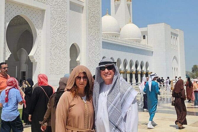 Private Abu Dhabi City Tour with Pick up from Dubai or Abu Dhabi - Heritage Village, Corniche, and the Dates Market: where the culture shows up