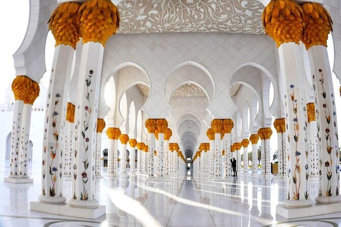 Private AbuDhabi City Tour - Emirates Palace, Al Bateen royal palaces, and the luxury-meets-meaning contrast
