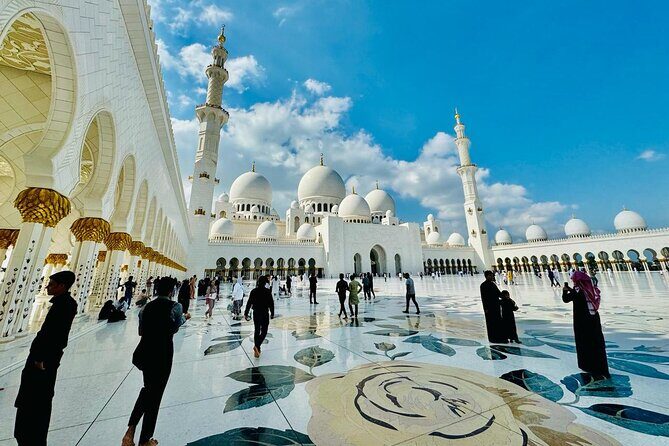 Private Abudhabi City Tour from Dubai - Miraj Islamic Art Centre and the Emirates Palace View