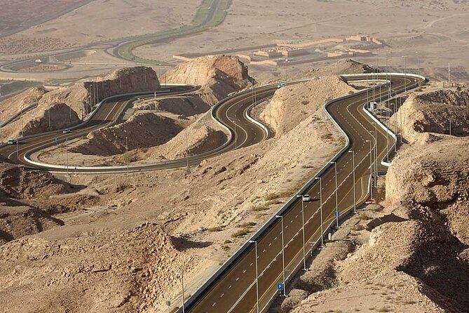 Private Al Ain Tour by 4x4 Vehicle with Zoo Tickets - How the 9-Hour Schedule Keeps the Day Relaxing