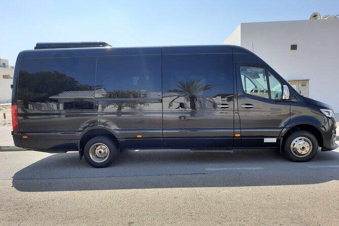Private Chauffeur Services with Vehicles - Key reasons this private Dubai chauffeur works well