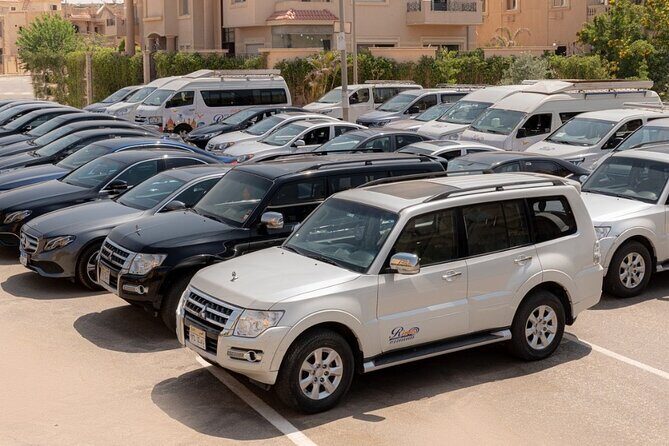 Private Departure Transportation from Dubai City to Dubai Airport - Car Options for Groups: Sedan vs. Minivan