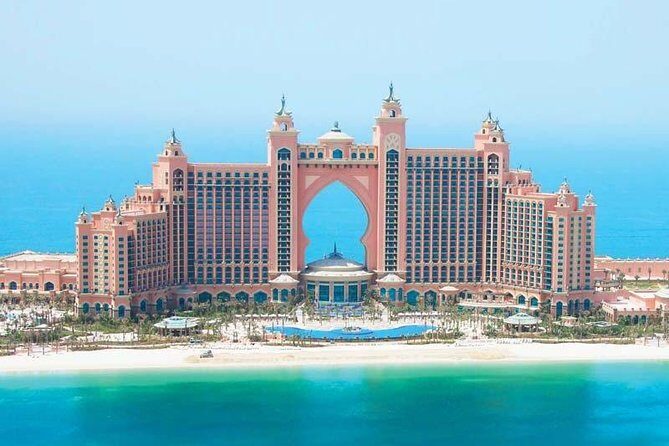 PRIVATE Dubai City Tour up to 6 person (Museum | Souk | Atlantis | Beach & more) - Palm Jumeirah and Atlantis Hotel: seeing the resort zone without committing to a full day