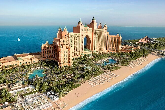 Private Dubai Instagram Tour with the Most Scenic Attractions - Jumeirah Public Beach and Burj Al Arab: quick, classic, and meant for photos