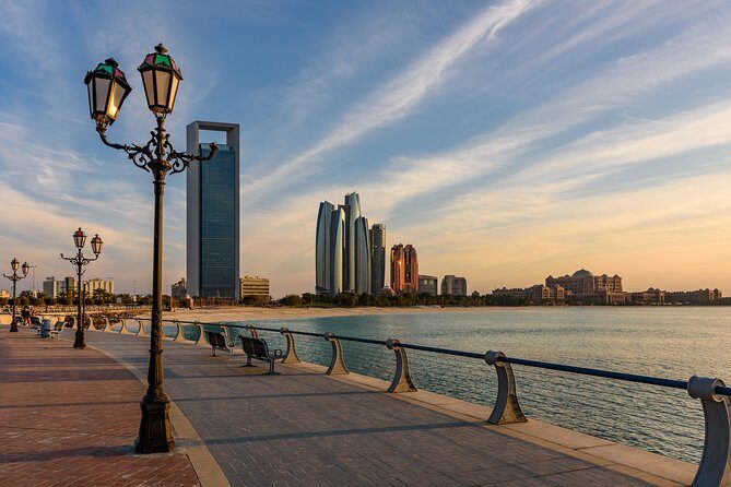 Private Full Day Abu Dhabi City Tour - Corniche: 4 km of water views and an easy pace