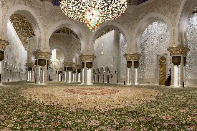 Private Full-Day Abu Dhabi City Tour with a Local! - Qasr Al Hosn and House of Artisans: where the day turns historic