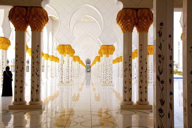 Private Full Day Tour of Abu Dhabi - Emirates Palace Photo Stop and the Al Bateen Drive-Through