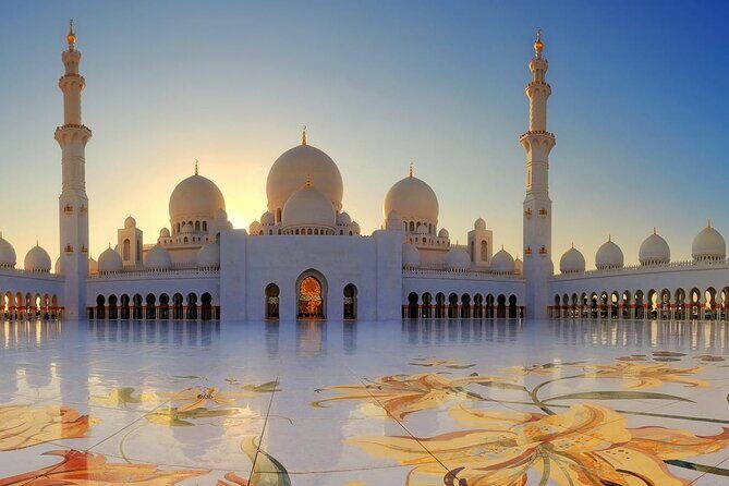 Private Guided Abu Dhabi Tour with BAPS Temple Visit from Dubai - Corniche and skyline time: the fun part is how you time it