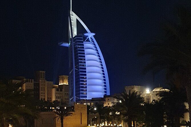 Private Guided Tour in English or Spanish in Dubai - Souk Madinat Jumeirah: camel milk coffee, included