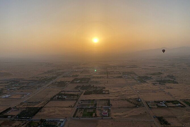 Private Hot Air Balloon Tour over the Dubai Desert - Getting picked up and making sense of the 3:30 am start