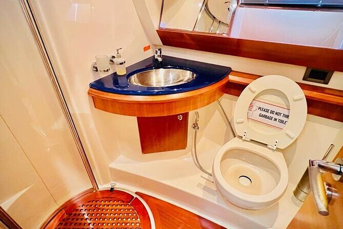 Private Luxury Yacht Tour From Dubai Marina - Onboard Comfort: Small Touches That Make the Experience Feel Premium
