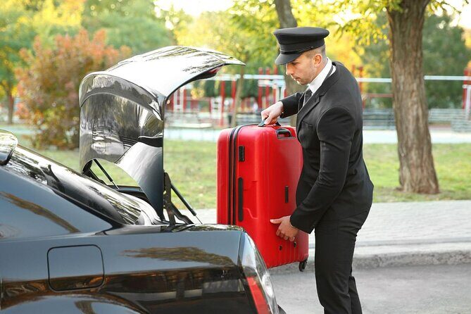 Private One-way Abu Dhabi Airport Transfer To Abu Dhabi - Who should book this (and who should compare alternatives)