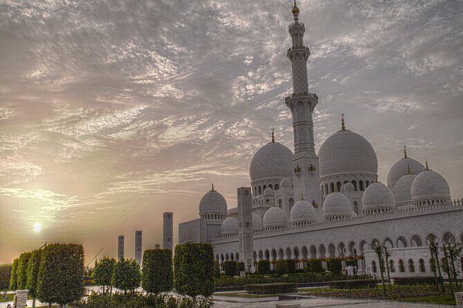 Private Outdoor Guided Tour in Abu Dhabi City - Key highlights to know before you go