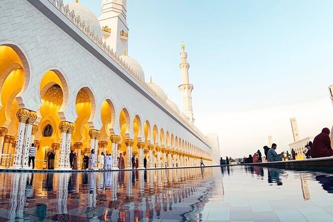 Private Return Abu Dhabi Cultural Tour from Dubai Incl. Transport - Qasr Al Watan: walking through the Presidential Palace