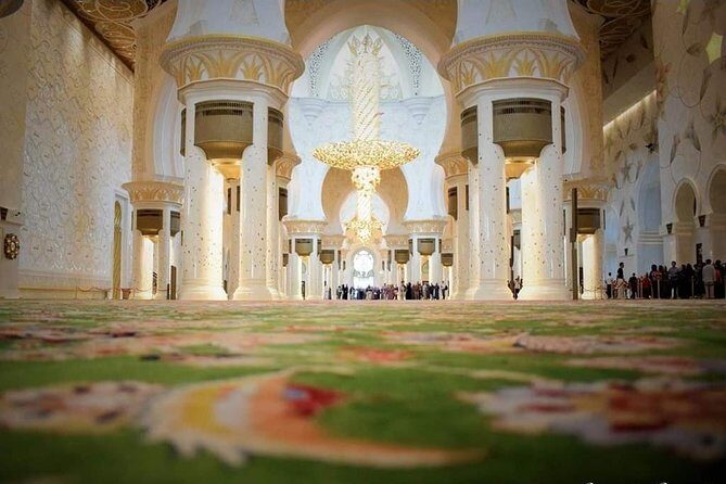 Private Tour : Abu Dhabi Full Day City Tour - Dates Market: gifts, flavors, and local texture