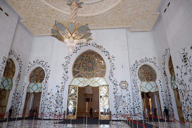 Private Tour - Abu Dhabi Full Day Trip from Dubai - Sheikh Zayed Grand Mosque Center: The Stop That Makes or Breaks the Day
