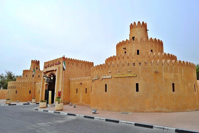 Private Tour : Al Ain City Sightseeing with Lunch from Dubai - Lunch stop: plan for a hotel break and confirm what’s included