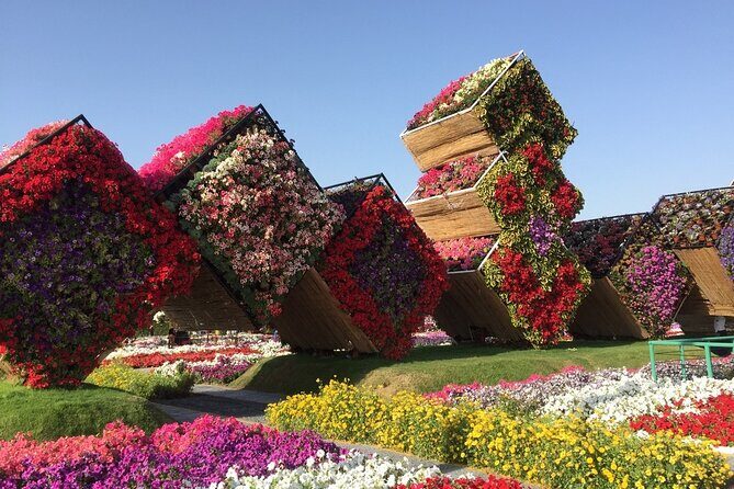 Private Tour of Dubai Experience the Diversity of the City - A well-timed route that balances modern Dubai and old-school souks