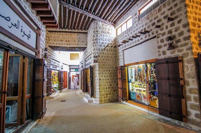 Private Tour: Sharjah City Highlights from Dubai - Sharjah Heritage Museum: seeing a traditional home style