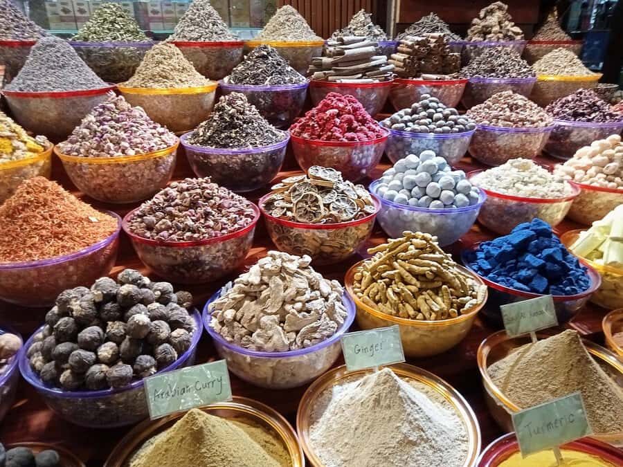 Private Walking Tour in Dubai / Old Dubai Tour - Al Souq Al Kabeer and Bur Dubai Markets: The Noise With Meaning