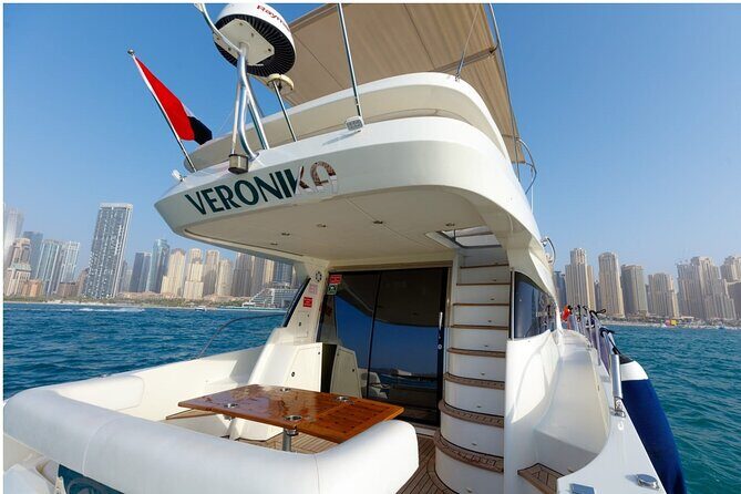 Private Yacht Cruising Rental from Dubai Marina - How the onboard grill and your meal plans work