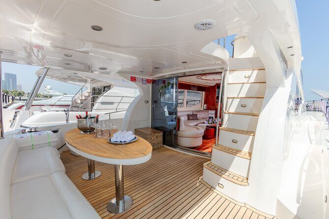 Private Yacht Dubai: Rent 61 ft Luxury Yacht up to 30 people - A private 61-foot yacht is the fastest way to “get” Dubai