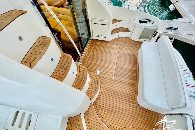 Private Yacht Experience From Dubai Marina - The 3-Hour Cruise Flow: Views, Captained Timing, and Sunset Possibilities