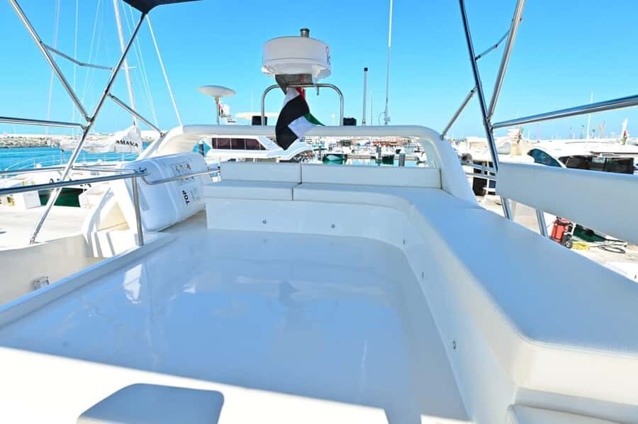 Private Yacht Tour with Marina, JBR, Atlantis & Palm Views - Price and Value: Why $343 Per Group Can Make Sense