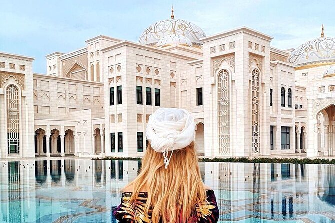 Qasr Al Watan Abu Dhabi Entry Ticket - Tickets vs. guided tours: who benefits most