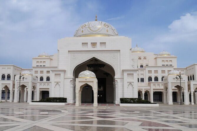 Qasr Al Watan Entry Ticket in Abu Dhabi - House of Knowledge: manuscripts and ancient texts in a learning space