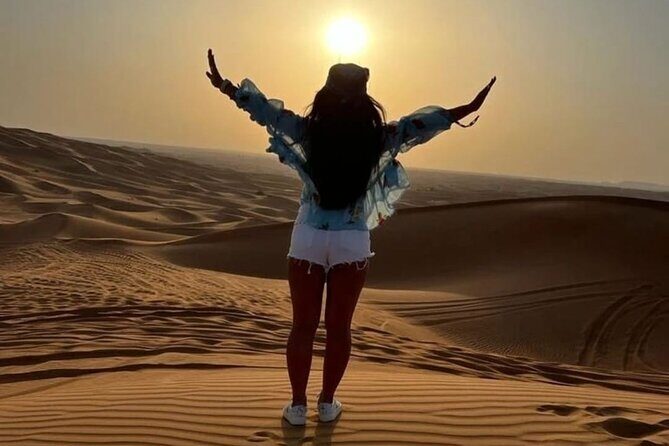 Red Dune Desert Safari With 4x4 pick up & drop off BBQ Live Show - 4x4 pickup and timing: making a 6-hour safari fit your Dubai day
