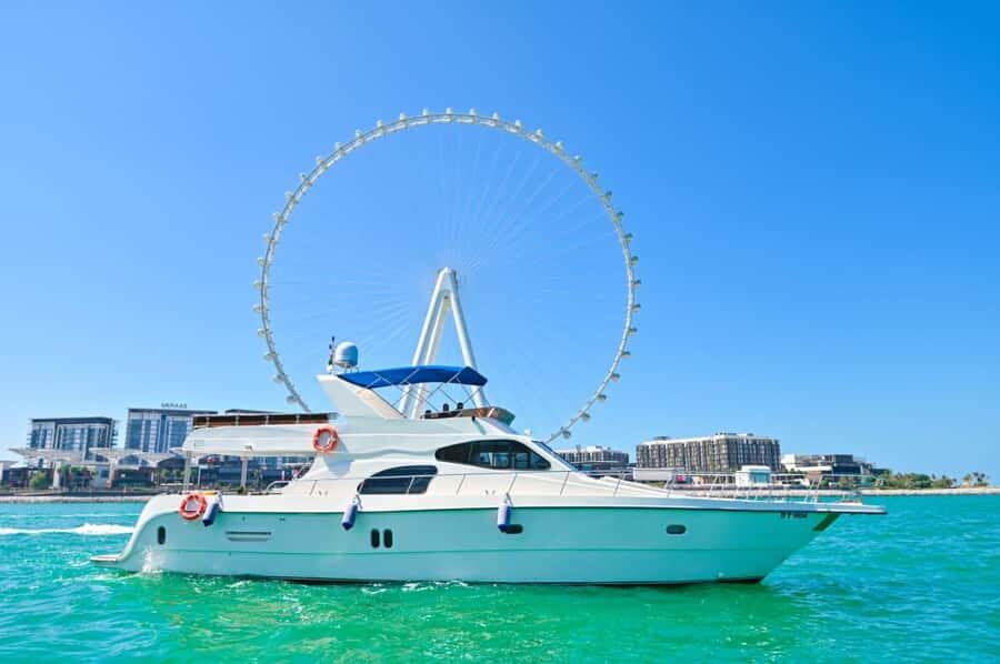 Romantic Dinner on Private Yacht - A romantic yacht dinner that’s actually designed around you