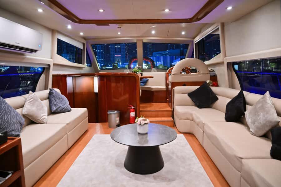 Romantic Dinner on Private Yacht - How the crew keeps the evening smooth (and romantic)