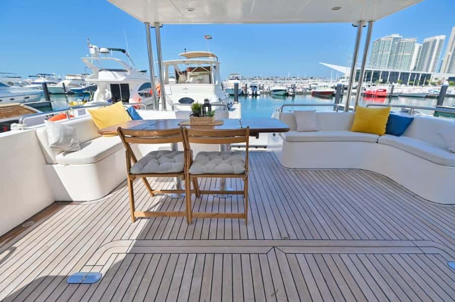 Romantic Dinner on Private Yacht - Practical tips to make the dinner feel effortless