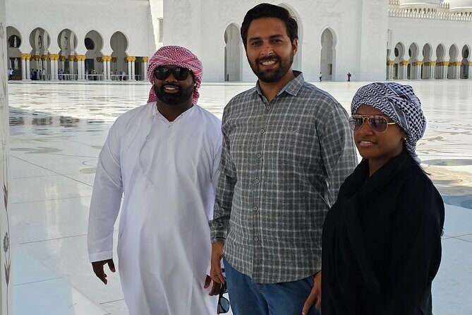 Shaikh Zayed Grand Mosque Abu-Dhabi Tour pickup From Dubai - Dates market stop, Corniche waterfront, and Heritage Village: the part locals would pick