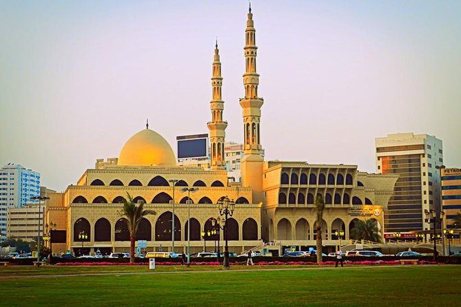 Sharjah and Ajman (Cultural & Themes tours) - The Dubai-to-Sharjah drive: the part that sets the tone