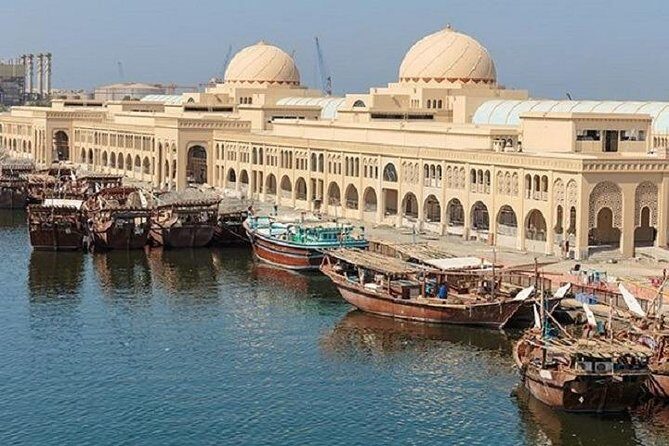 Sharjah Half-Day Tour from Dubai With Spanish-Speaking Guide - Stop 2: Blue Souk (inside visit and real browsing time)