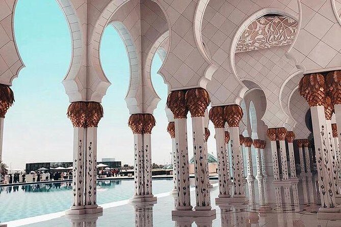 Sheikh Zayed Grand Mosque Abu Dhabi ! Private Tour from Dubai - Sheikh Zayed Grand Mosque: why this private stop is worth your time